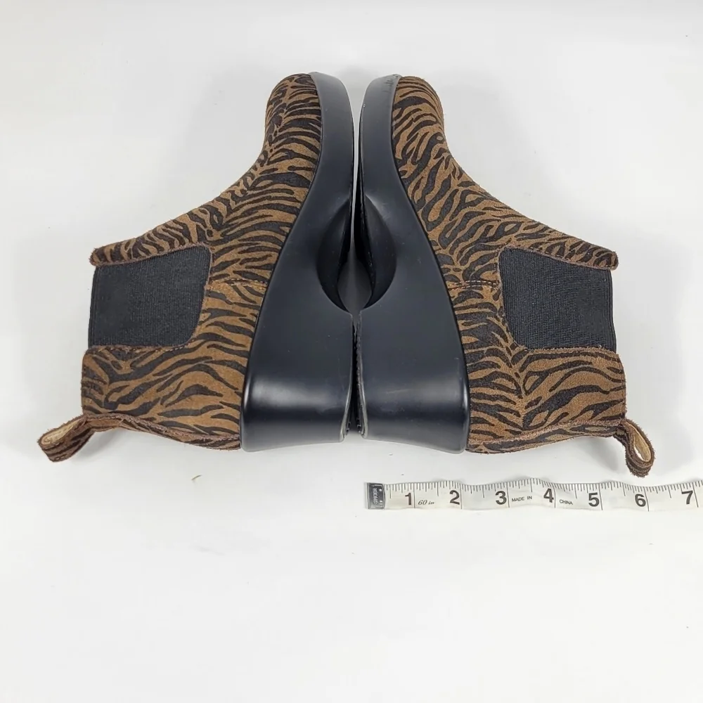Alegria Zebra Pattern Ankle Boots #786 Size EU 38 (US 8-8.5)